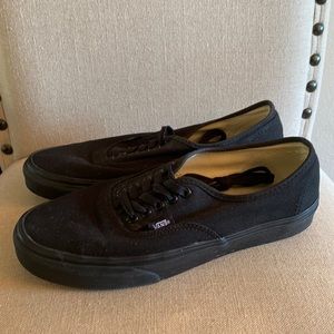 Vans Shoes | Vans Classic Plain Black Lace Up Sneakers Size Mens 9 Womens 10.5 | Color: Black | Size: 9 | Kongxo1's Closet